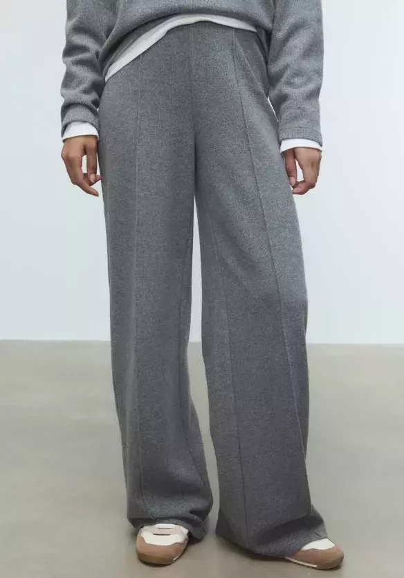 Šedé kalhoty, Stradivarius, 549 Kč