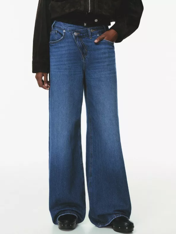 Volné džíny se šikmým zipem, PULL&BEAR, 599 Kč