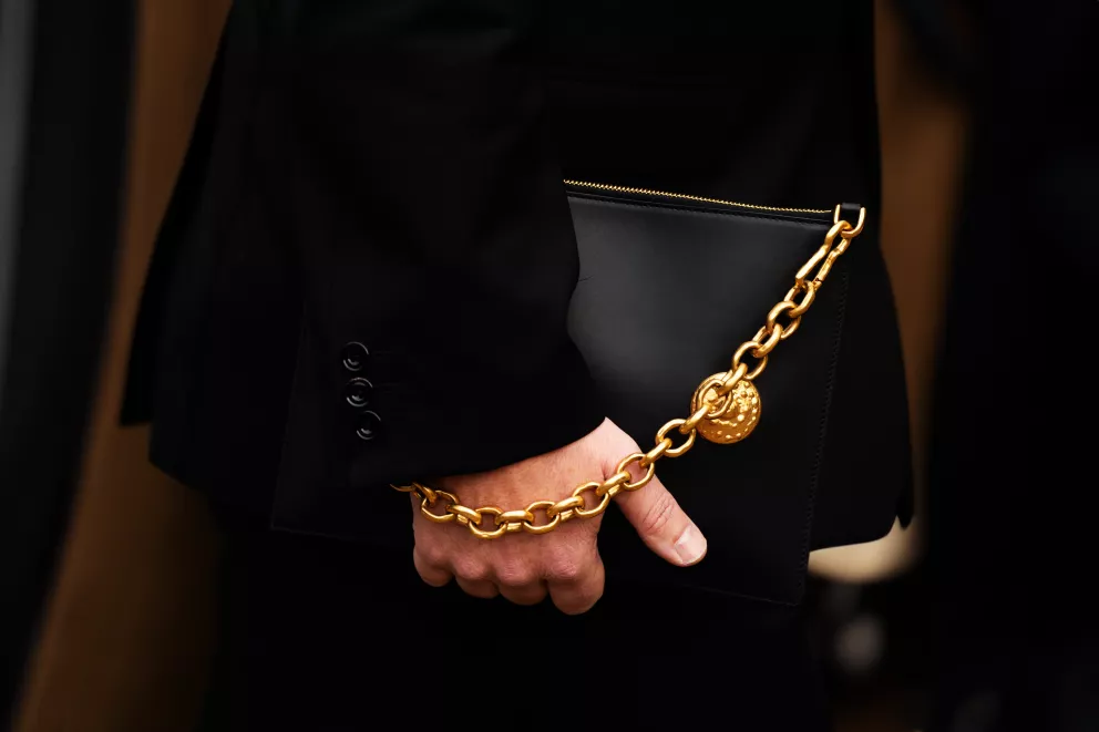 kabelka s řetízkem