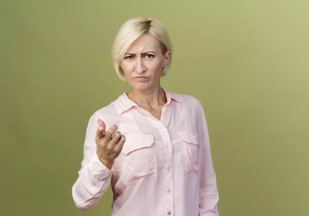 žena, smutek, problémy, matka, bratr, peníze, pomoc