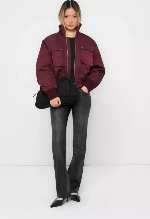 Bordó bomber, Copenhagen Studios, 9 580 Kč