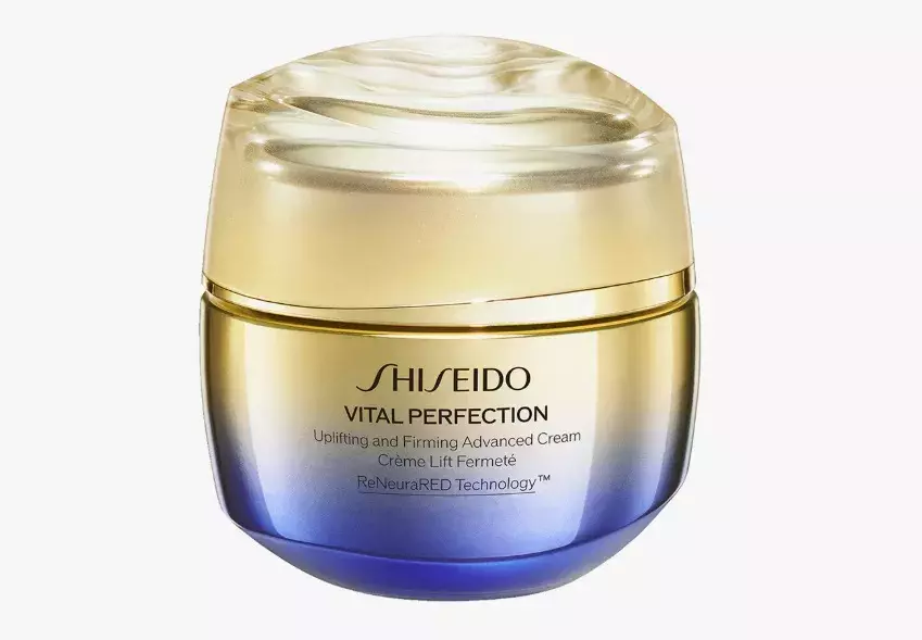 Intenzivně zpevňující denní a noční krém, Shiseido, 2 830 Kč