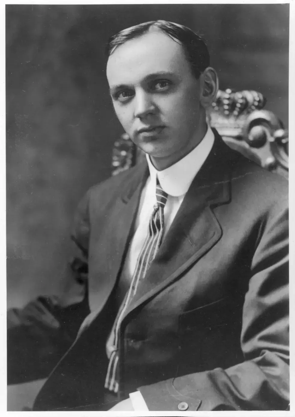 <p>Edgar Cayce</p>
