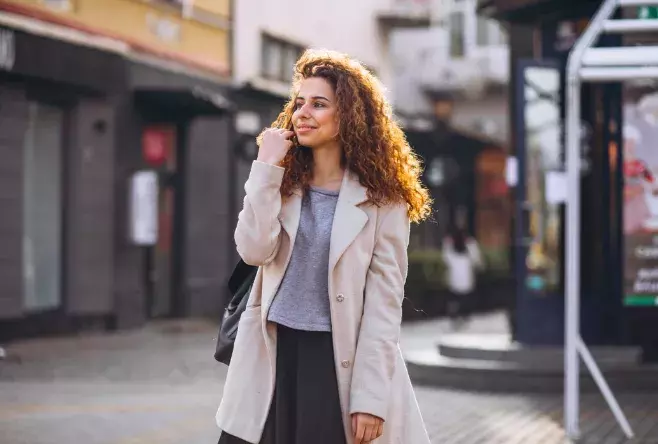 Krátký kabát z umělé kožešiny. Tři barvy, ve kterých budete neodolatelná