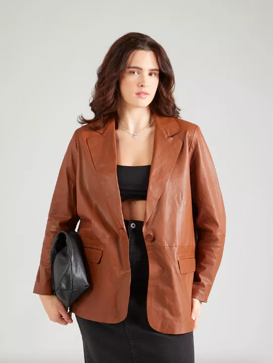 <p>Maze 7149 Kč</p>
