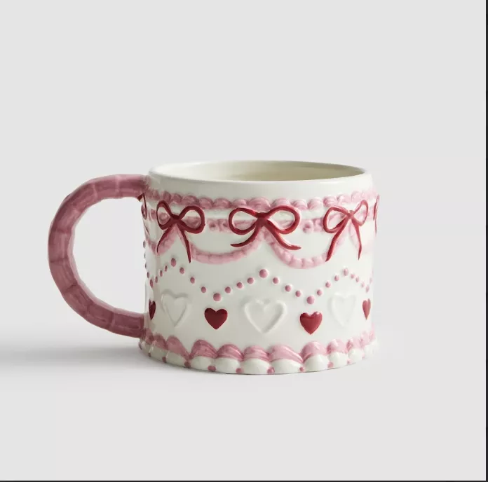 <p>Valentýnský hrneček, Primark, 130 Kč</p>
