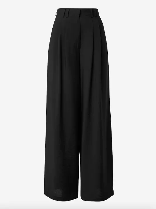 <p>Guido Maria Kretschmer&nbsp;1 399 Kč</p>
