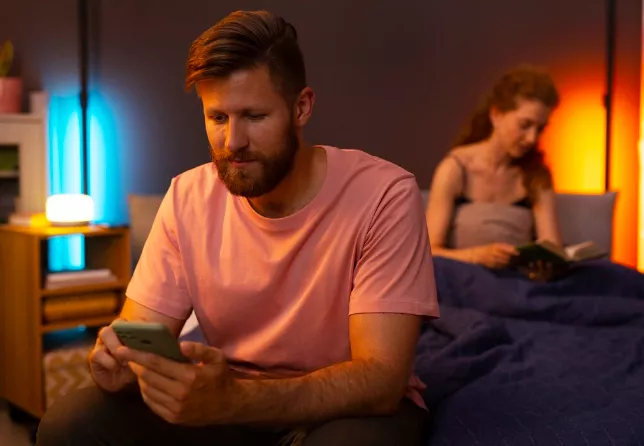 Příběh: Manžel měl každý týden novou milenku a já mu to dlouhé roky tolerovala. Teď ho ani nepozravím. Svěřila se Martina (46)