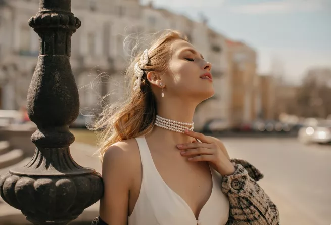 Španělky mají jasno: Letos se budou nosit barokní perly a to nejen jako ozdoba vašeho krku