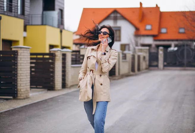 Krátké vlněné kabátky jsou oblíbeným kouskem seveřanek. Zvýrazní váš pas a sluší ženám 50+