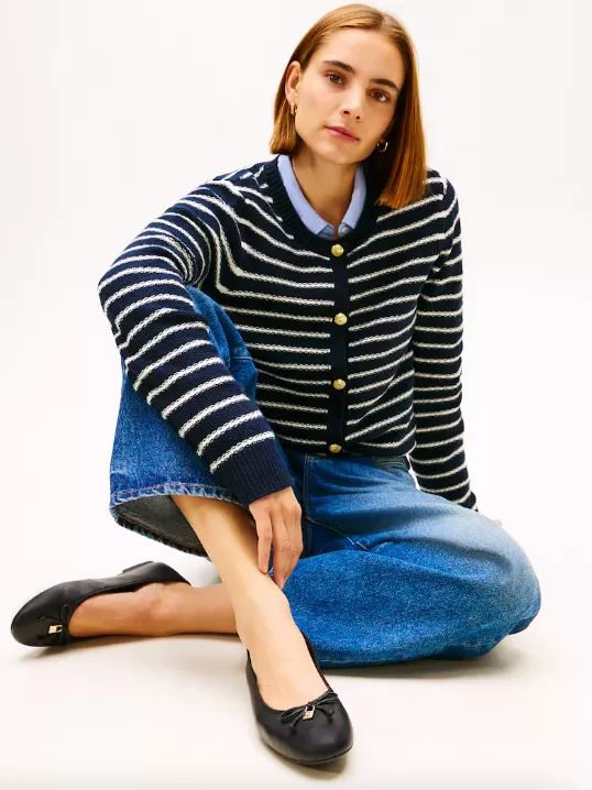 <p>TOMMY HILFIGER 1829 Kč</p>
