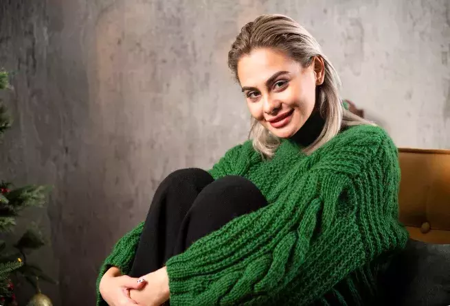 Roztomilé kardigany hlásí návrat. Nebojte se hlavně těchto dvou barev