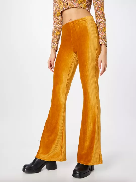 <p>NEON & NYLON 799 Kč</p>
