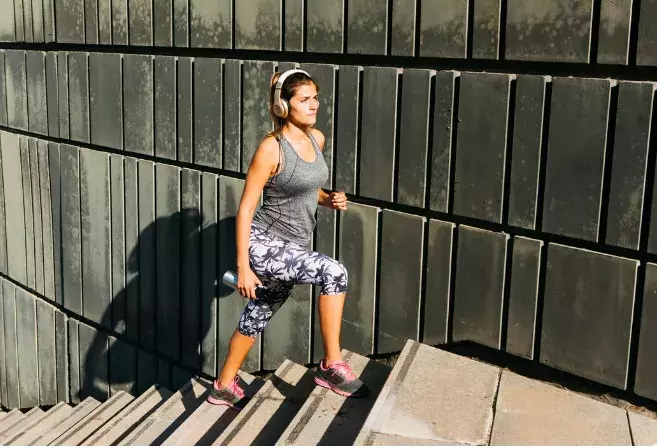 Vzpomínáte na Capri kalhoty? Ženy zeštíhlí a hezky se kombinují s .…