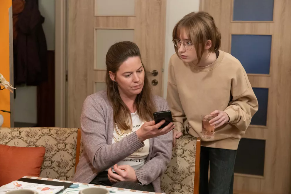 Nekonečný seriál Ulice sleduje dramatické osudy několika rodin žijících v sousedství