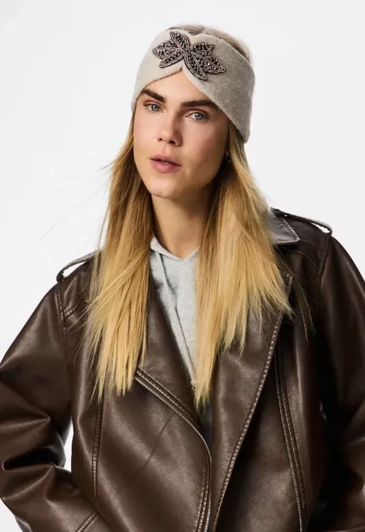 Široká čelenka, Pieces, 390 Kč