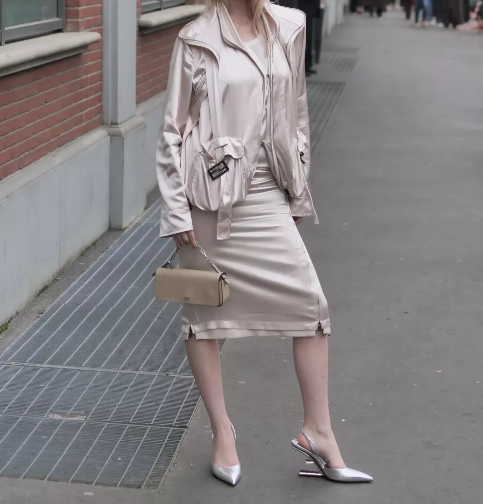 žena laděná tón v tónu