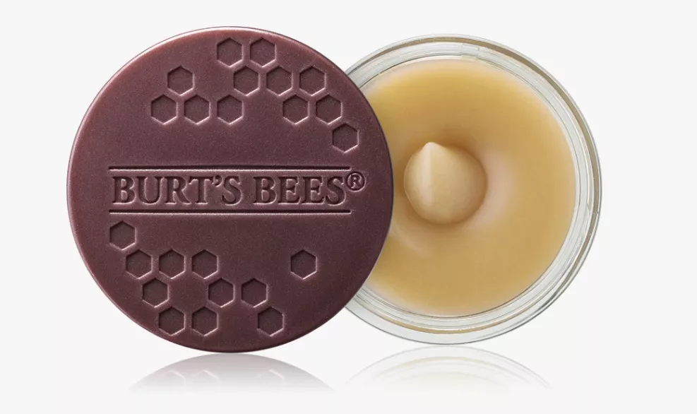 Peeling na rty s vyživujícím účinkem, Burt’s Bees, 157 Kč