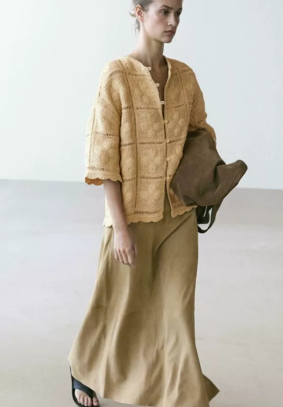 Háčkovaný kardigan, Massimo Dutti, 2 399 Kč