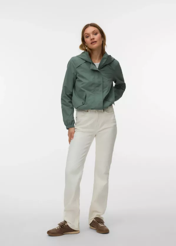 Bundy s vysokým límcem