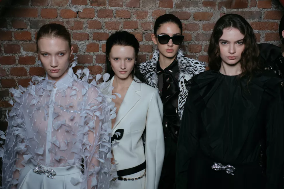 modelky v zákulisí