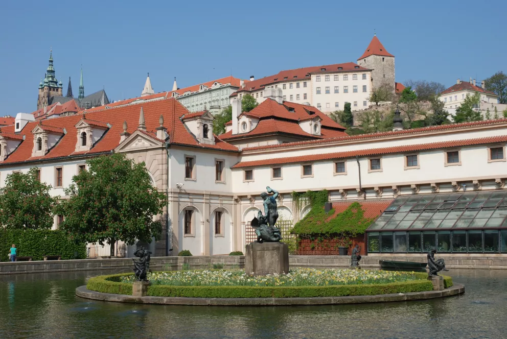 Valdštejnský palác