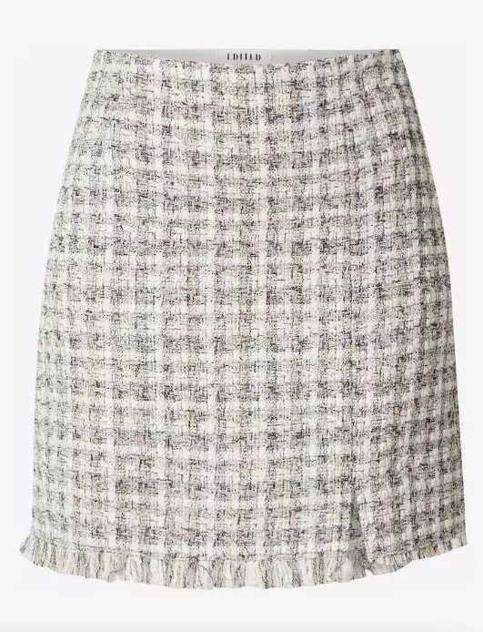 <p>EDITED 939 Kč</p>
