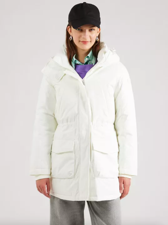 <p>NAPAPIJRI 5329 Kč</p>
