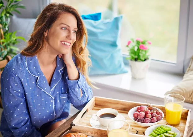 Co jíst po čtyřicítce? Tyto potraviny „omladí“ váš mozek až o deset let