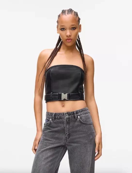 <p>KARL LAGERFELD JEANS 1775 Kč</p>
