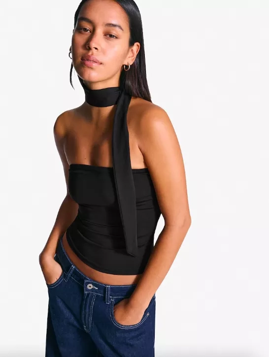 <p>Bershka 399 Kč</p>
