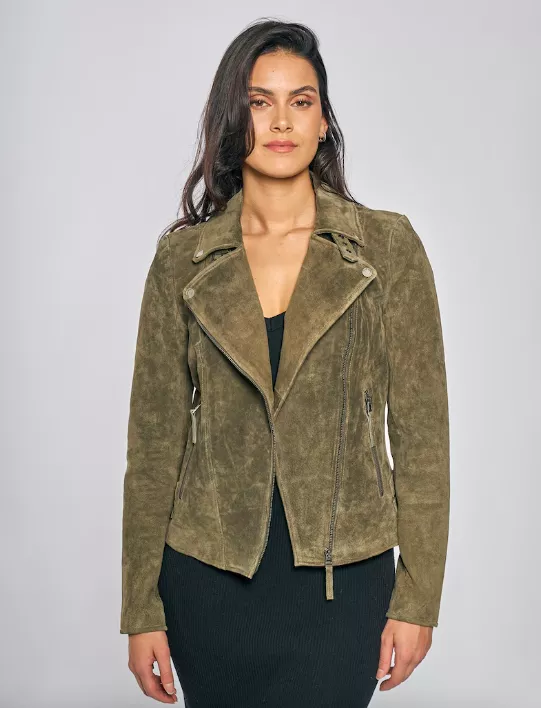 <p>FREAKY NATION 3449 Kč</p>
