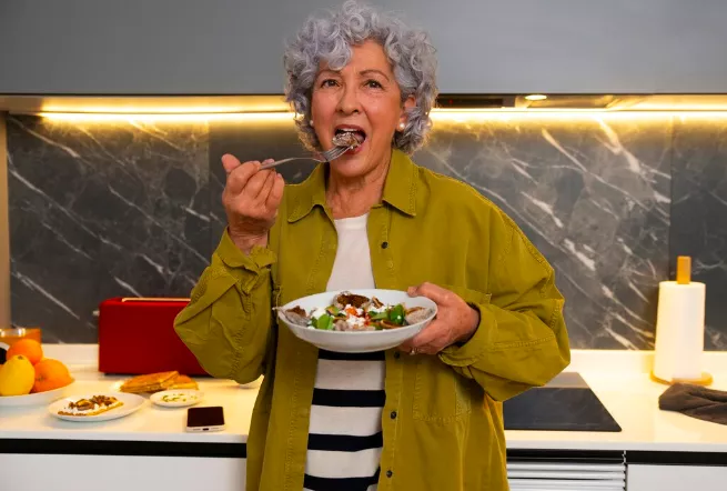 Produkty, které nesmí chybět v jídelníčku seniorů. Jeden je obzvláště důležitý!