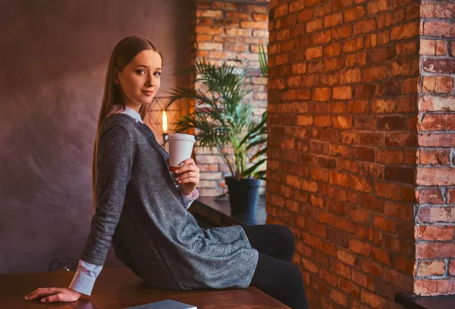 Zatímco mnoho z nás si kakao spojuje s dětstvím a sladkými dezerty, správně připravený nápoj může být cenným přínosem pro zdraví i pro dospělé. Složení produktu a způsob přípravy jsou však klíčové.