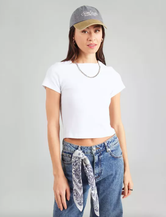 <p>LEVI'S 619 Kč</p>
