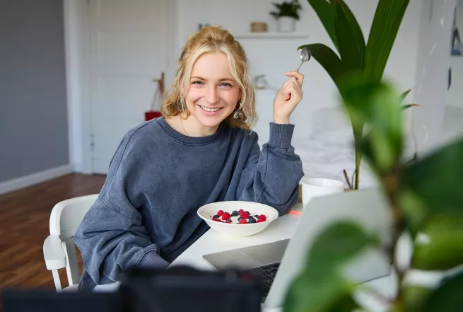 3 věci, které experti na dlouhověkost jedí každé ráno k snídani. Jeden je obzvláště důležitý