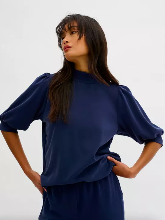 <p>My Essential Wardrobe 1920 Kč</p>
