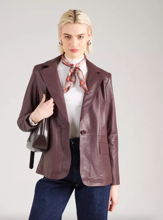 <p>Maze 6199 Kč</p>
