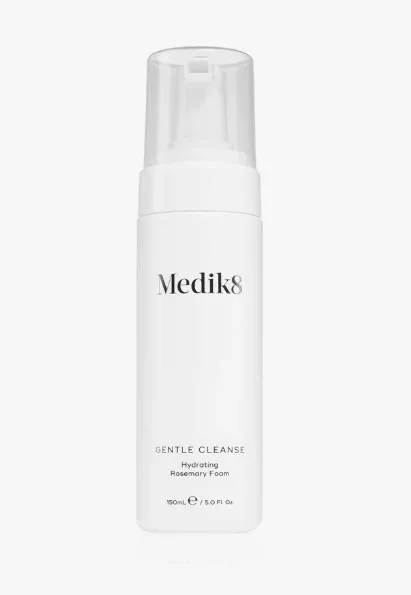 Hydratační čisticí pěna, Medik8, 535 Kč