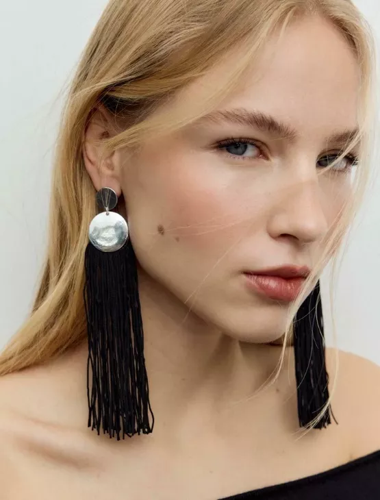 Náušnice s třásněmi, Stradivarius, 209 Kč