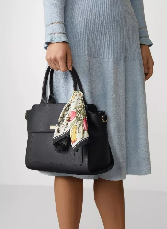 Černá kabelka s květovaným šátkem, Anna Field, 890 Kč