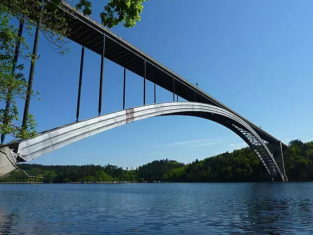 Devadesátky