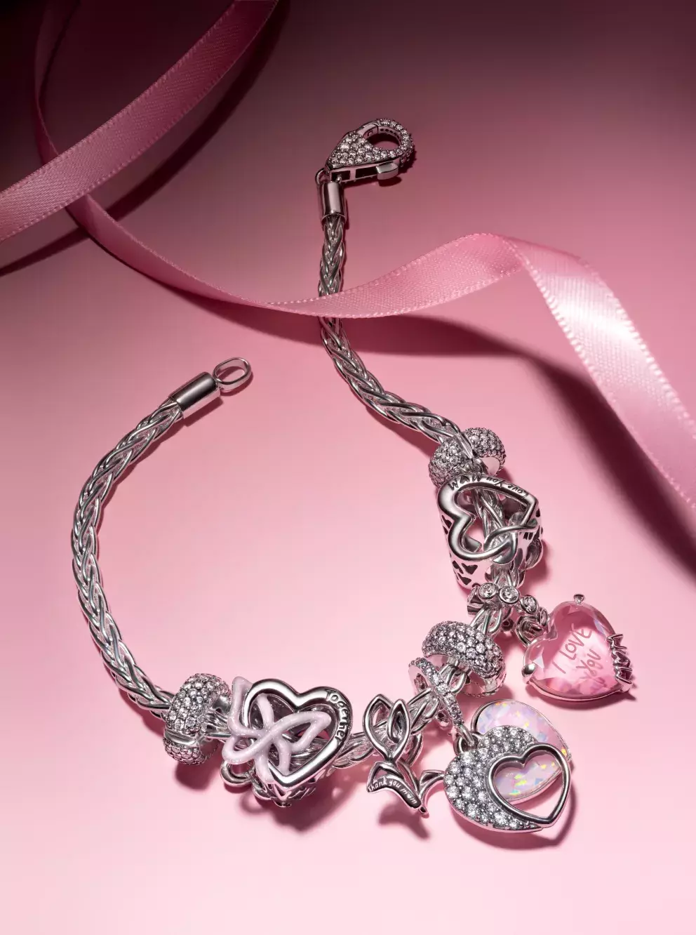 Foto 5 k článku Není jen máma: překvapte ji dárkem, který bude nosit každý den