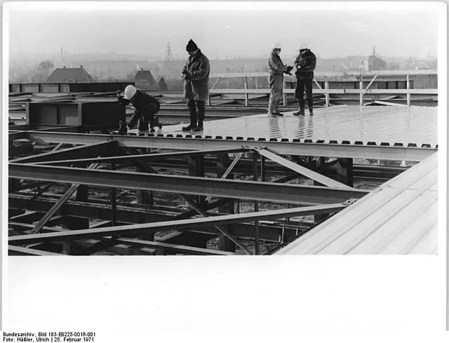 Dělníci na stavbě