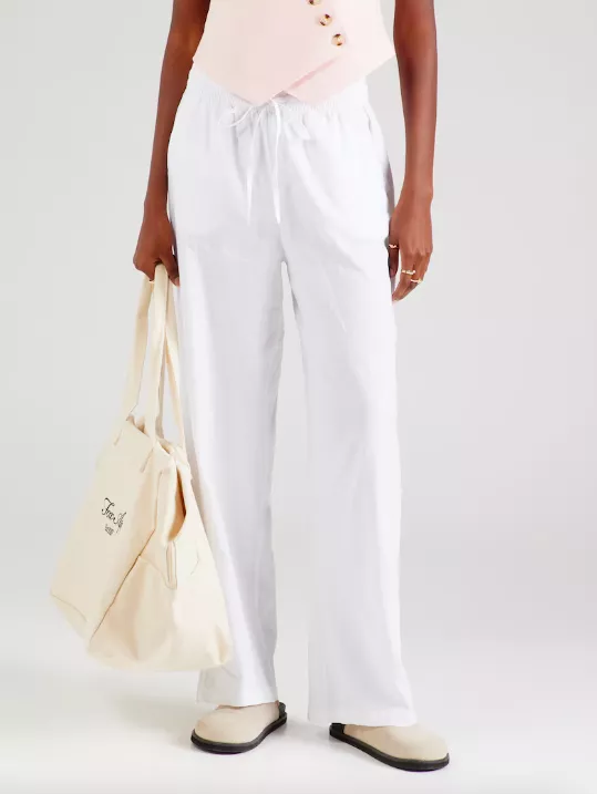 <p>VERO MODA 999 Kč</p>
