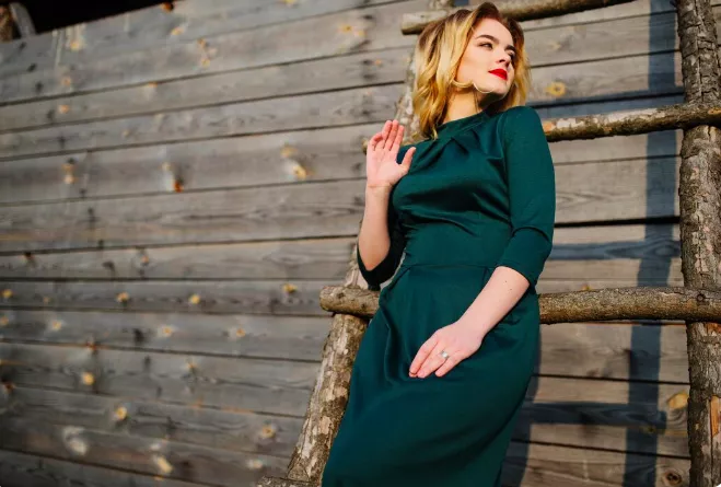 Hledáte správné minišaty na jaro? Volte ty z vlny a kašmíru