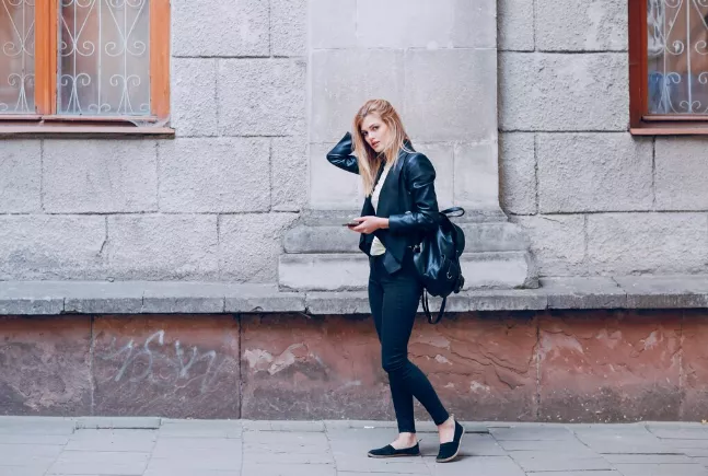 Černá klasika. Pokud ještě nemáte černé baleríny, pak si je okamžitě jděte koupit