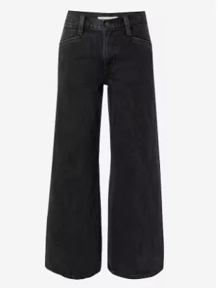 <p>LEVI'S 1299 Kč</p>
