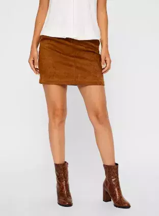 <p>VERO MODA 800 Kč</p>
