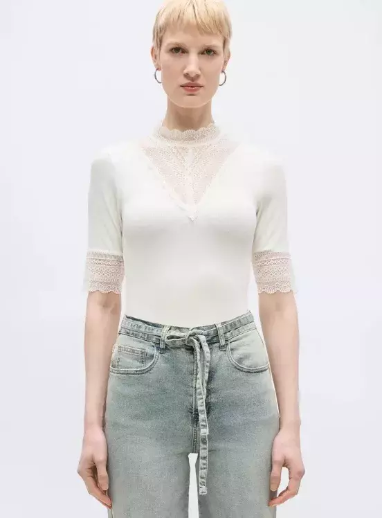 Top s krajkovými rukávy, ONLY, 536 Kč